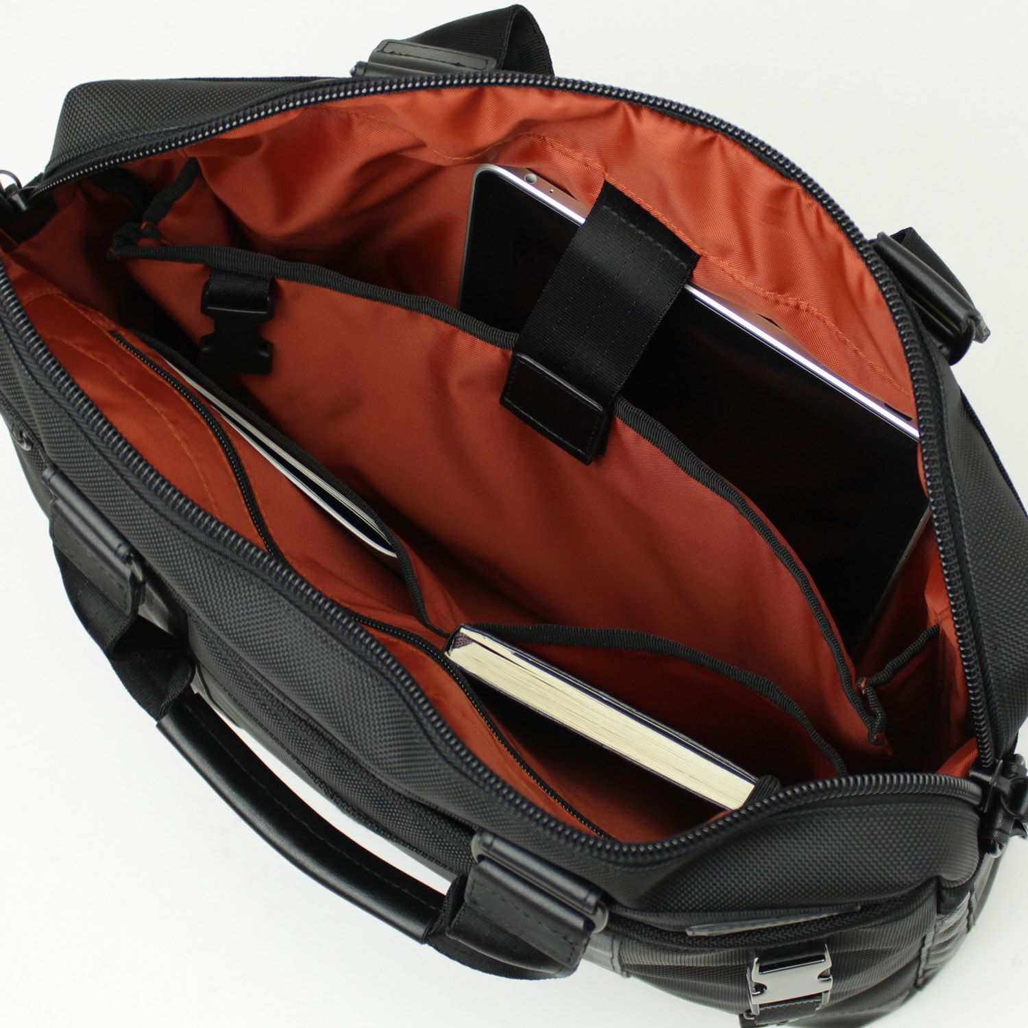 バウアー3 1層ブリーフ モバイル機器収納に最適なクッションポケット