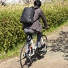 自転車通勤にも最適なリュック、スーツで通勤との相性も抜群