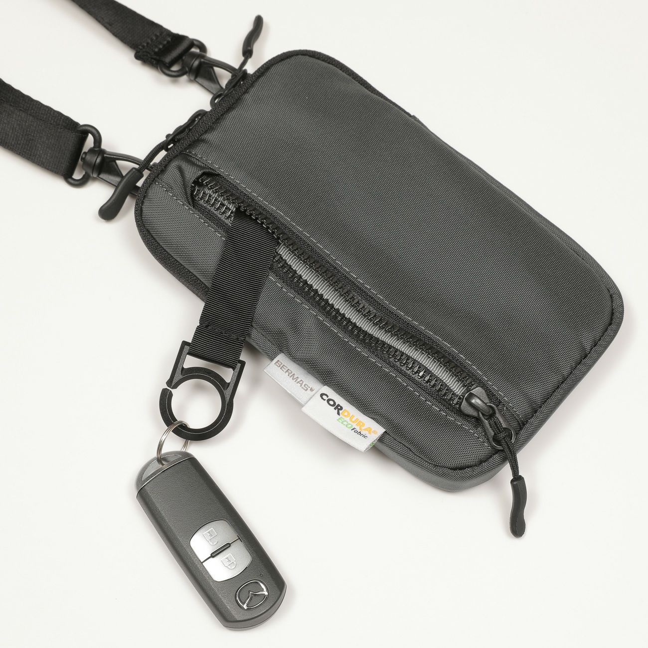BERMAS スマホウォレットショルダー