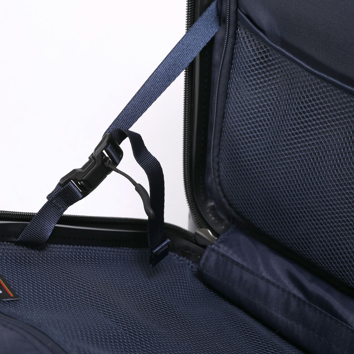 ユーロシティ3 サイドポケット付きフロントオープン35L 48cm