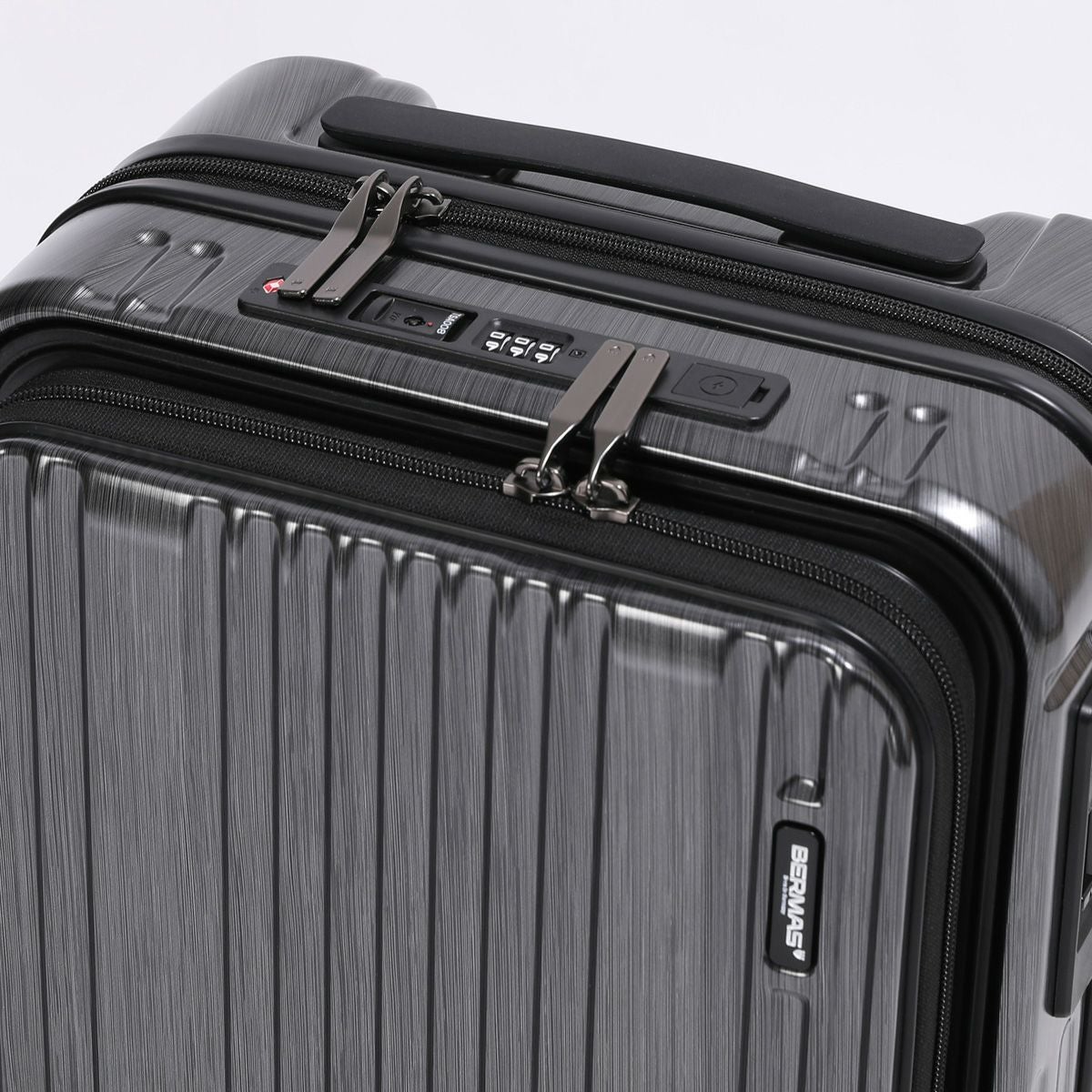 No.60561：フロントオープン 36L 47cm | BERMAS OFFICIAL WEB SHOP