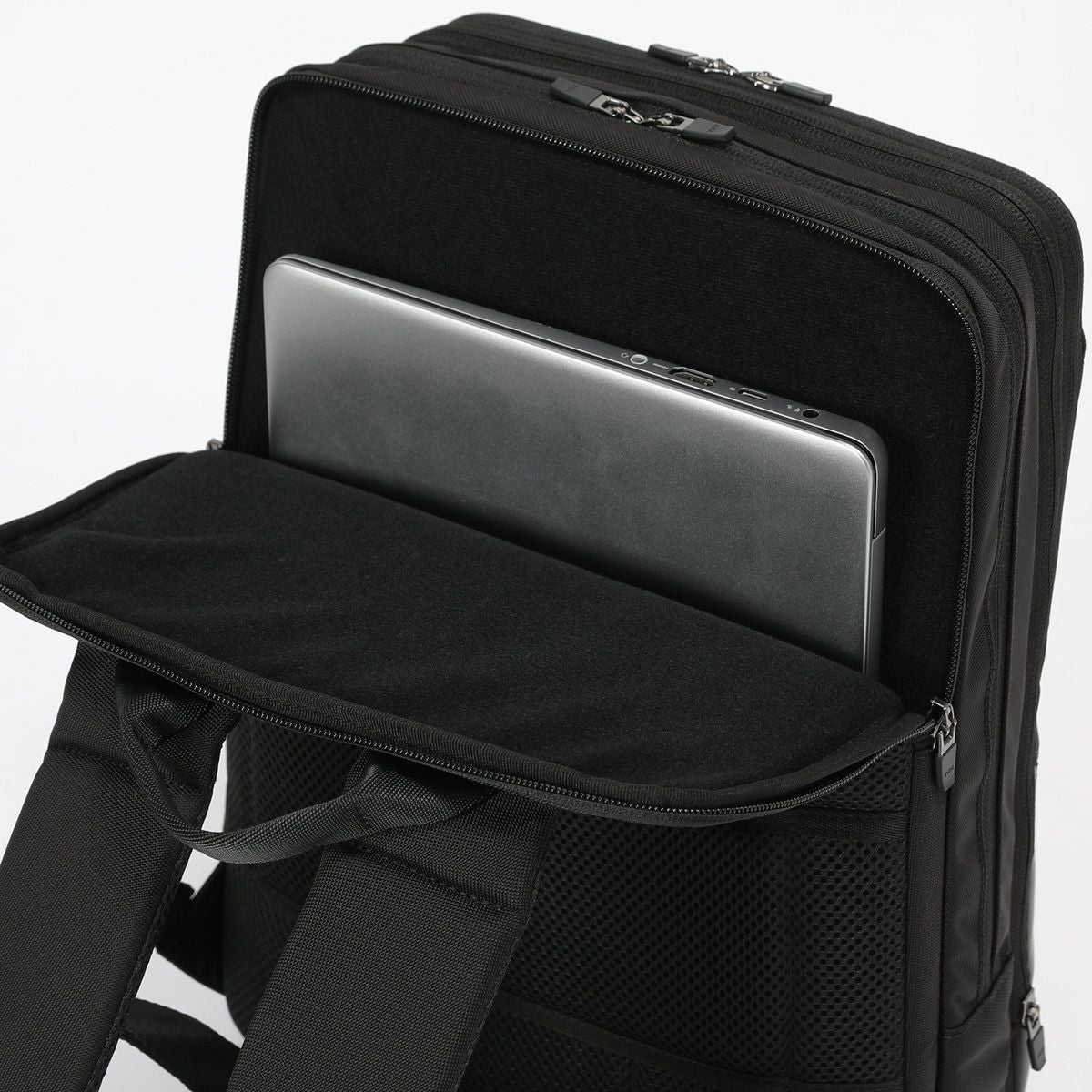 Dulite Flex 2層リュック39cエキスパンダブル