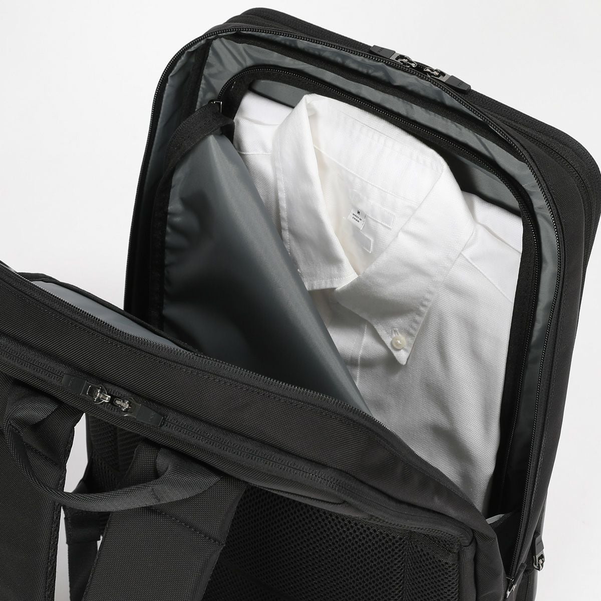 Dulite Flex 2層リュック42cエキスパンダブル