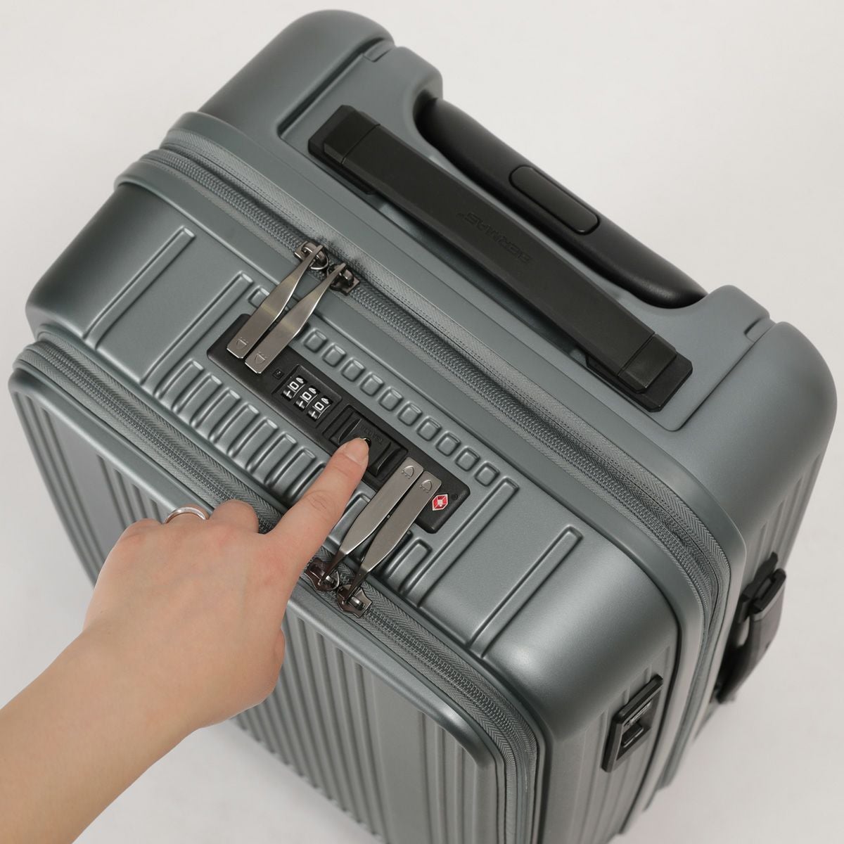 No.60555：フロントオープンファスナー37L 50cm | BERMAS OFFICIAL WEB
