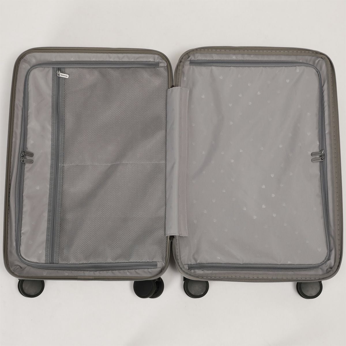 No.60556：フロントオープンファスナー54L 57cm | BERMAS OFFICIAL WEB