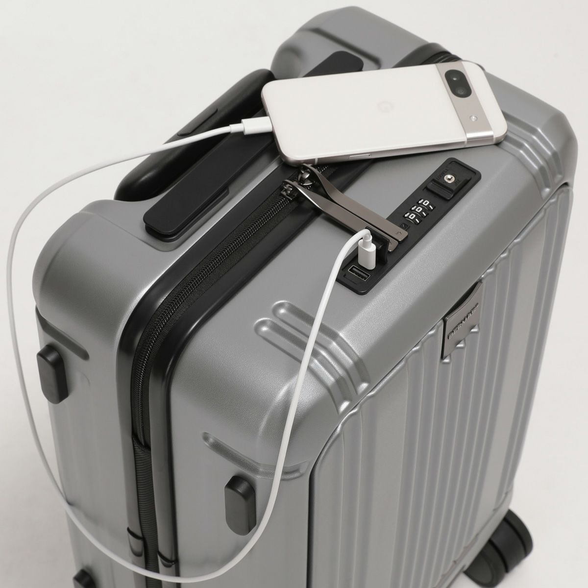 インターシティ2 プロ ワンタッチフロントオープン36L 48cm