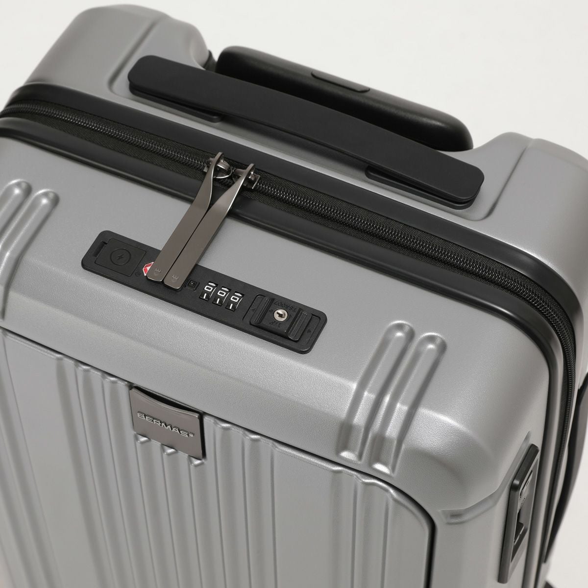 インターシティ2 プロ ワンタッチフロントオープン36L 48cm