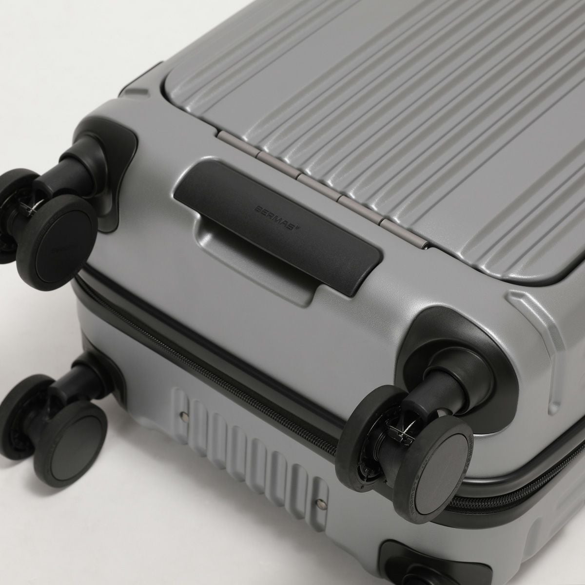 インターシティ2 プロ ワンタッチフロントオープン36L 48cm