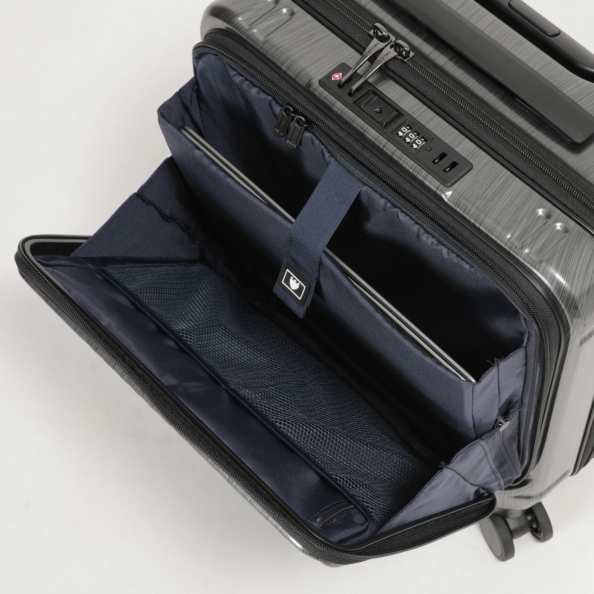 No.60523 フロントオープン4輪33L 39cm｜PC収納・機内持ち込み対応｜BERMAS