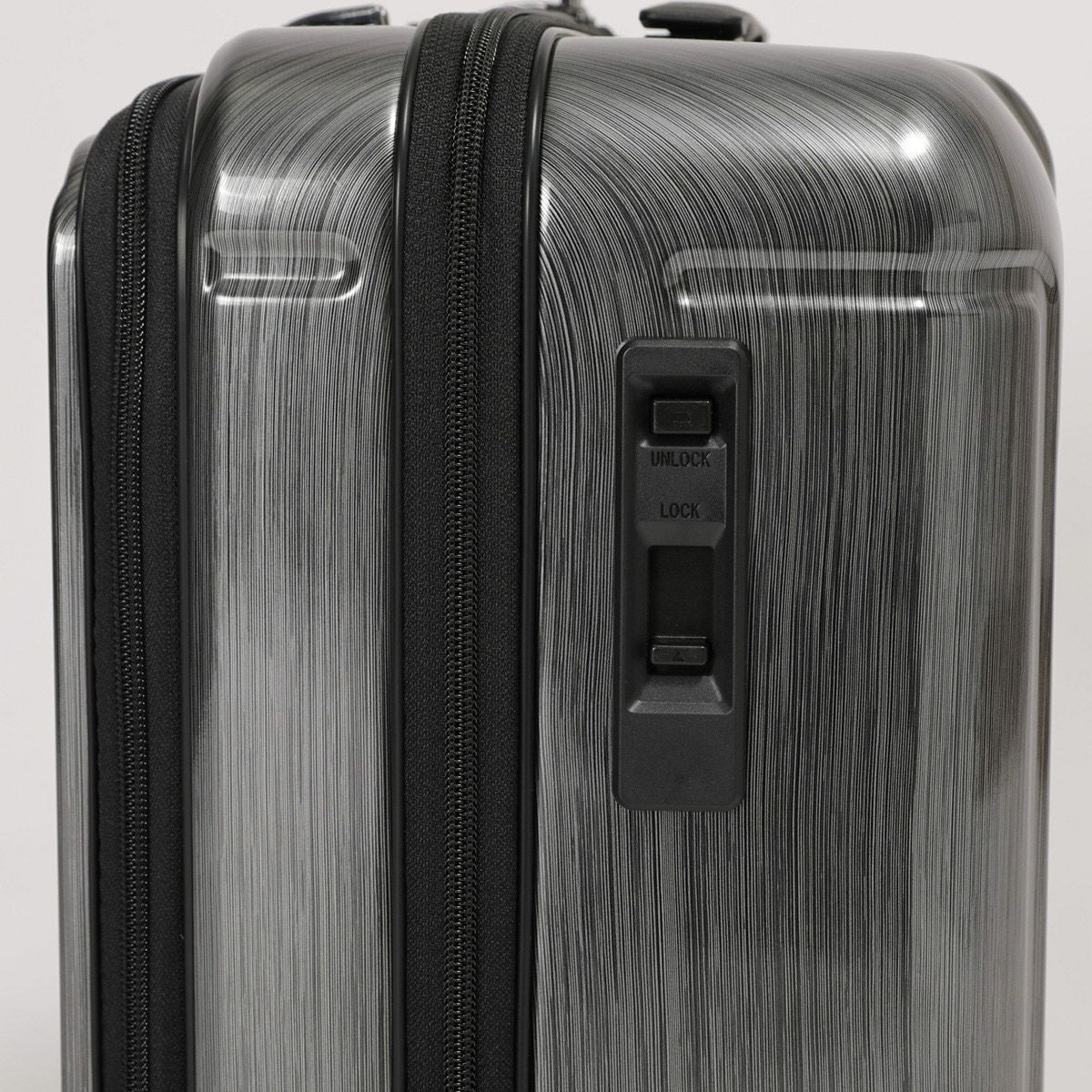 インターシティ 60523フロントオープン スクエア4輪33L 39cm