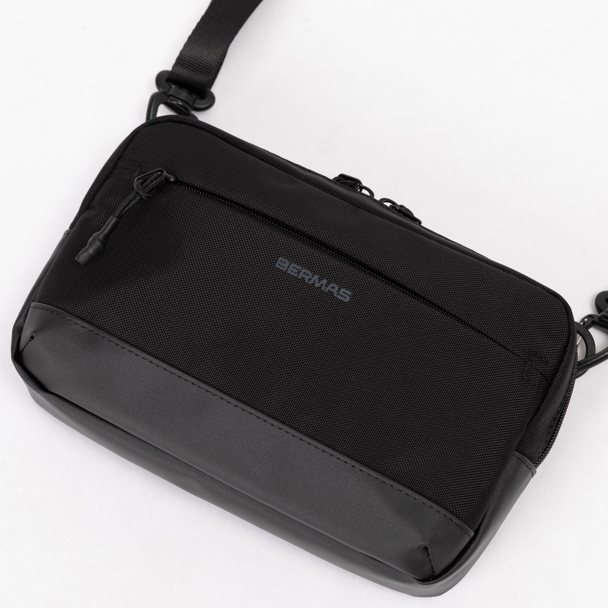 No.60676：横型ポーチ | BERMAS OFFICIAL WEB SHOP