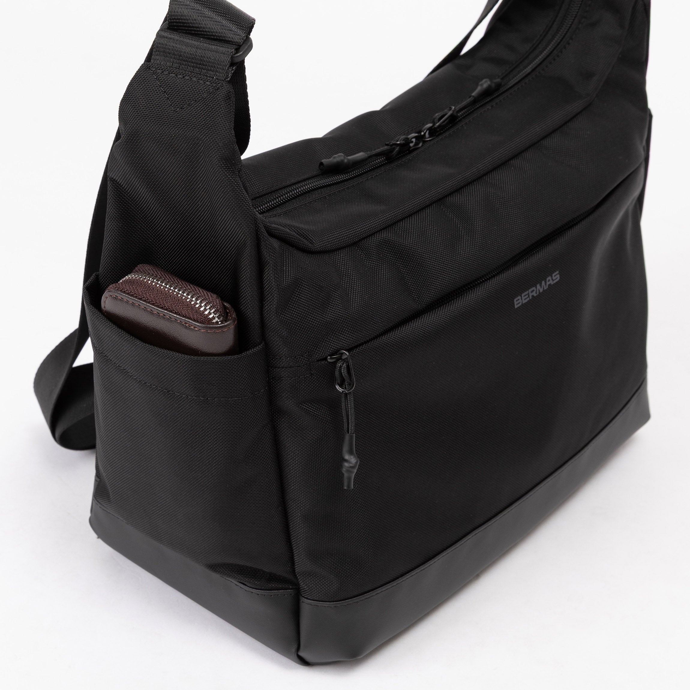 No.60679：舟型ショルダー | BERMAS OFFICIAL WEB SHOP