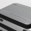ノートPCやタブレット収納対応の機内持ち込みビジネスキャリー。出張時の荷物管理に便利な多機能モデル