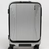 新幹線や空港で使いやすい、立てたままPCを取り出せるフロントオープンスーツケース