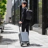 機内持ち込み対応の4輪キャリー。1泊2日の国内移動や短期出張にも使いやすいサイズ感