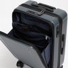 移動先でも荷物へアクセスしやすいフロントラゲージの開閉時