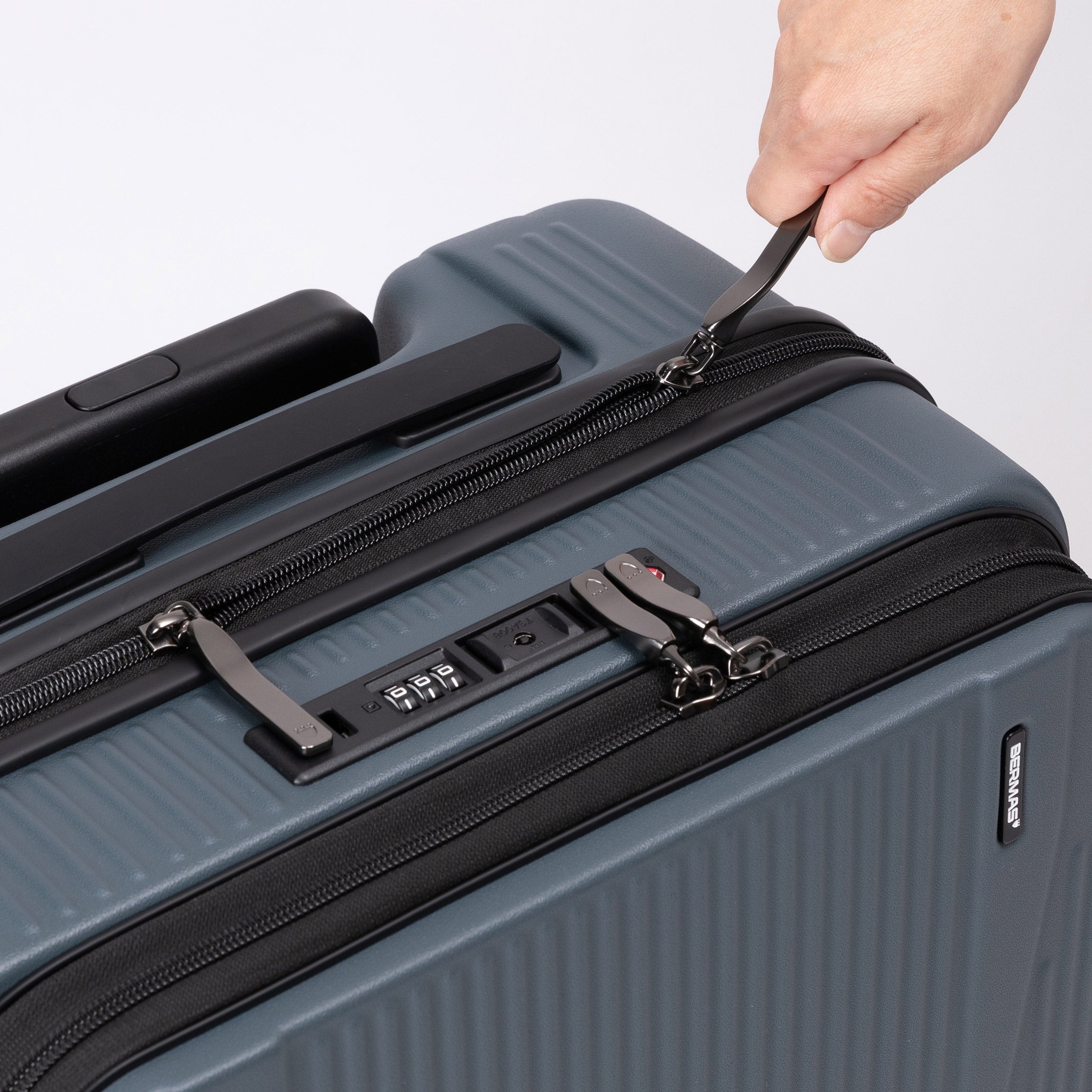 No.60571：フロントオープンスーツケース 52L 56cm | 15インチPC収納